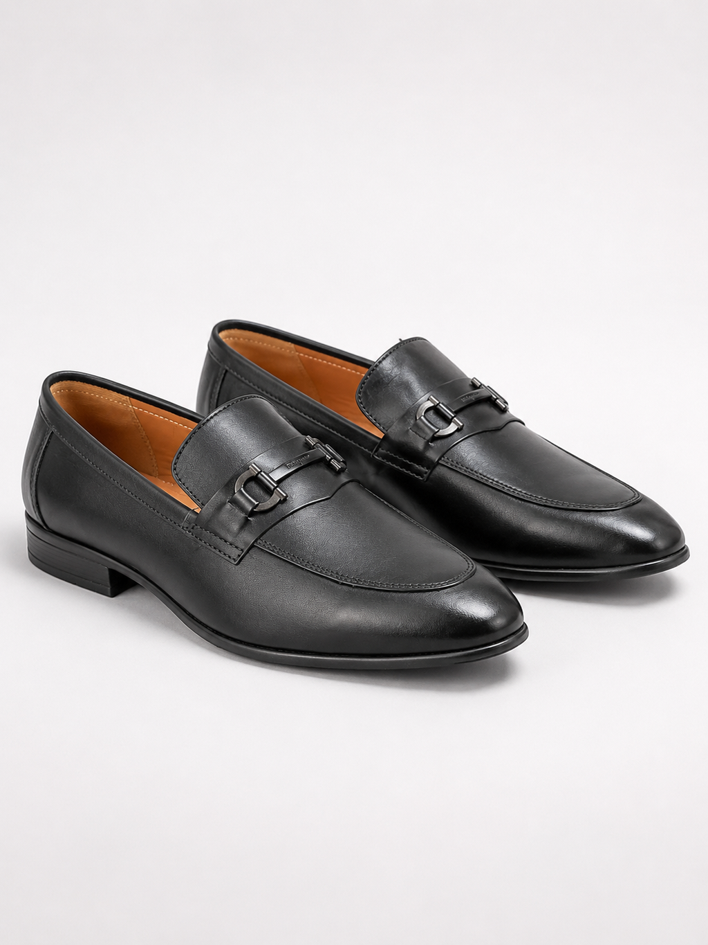 NOBLE Signature Bar Leather Loafer