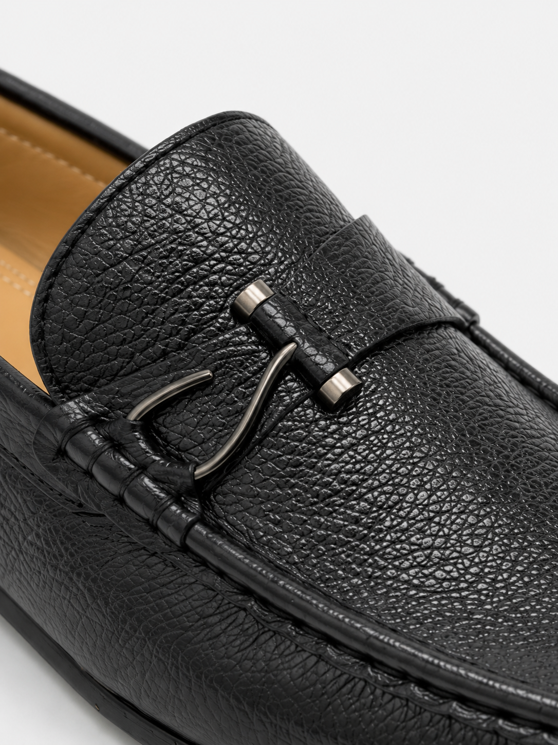 NOBLE Executive Milled Leather Loafer