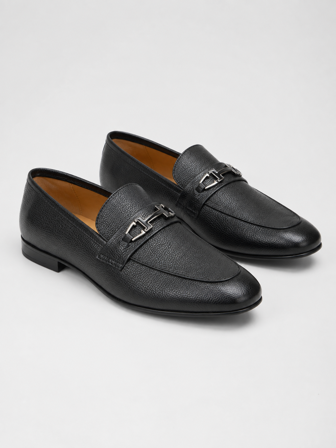 NOBLE Textured Horsebit Leather Loafer
