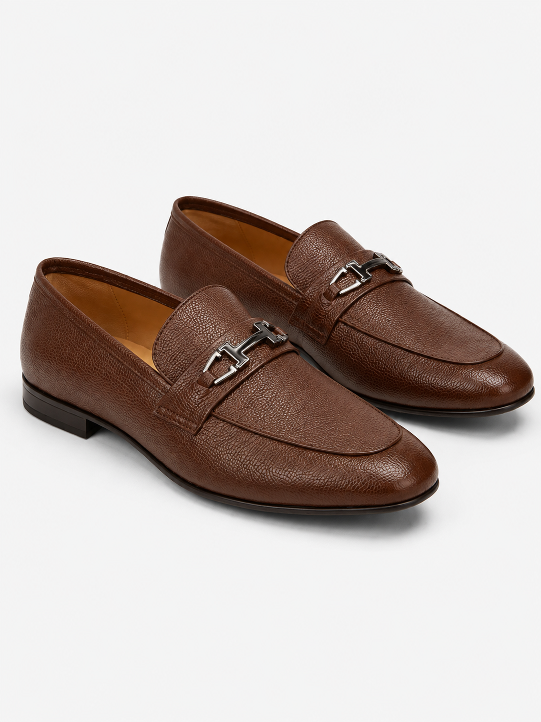 NOBLE Textured Horsebit Leather Loafer